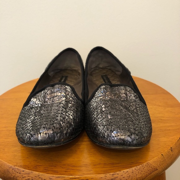 BCBG Maxazria pewter leather flats, US 6 - Picture 2 of 5